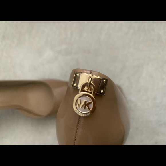 Michael Kors shoes - Picture 2 of 5